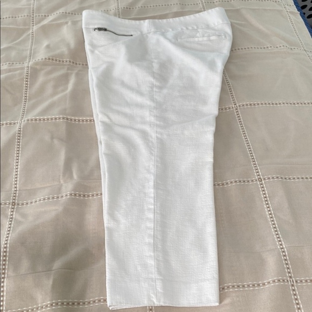 LOFT White Capris Relaxed Fit Casual Wear